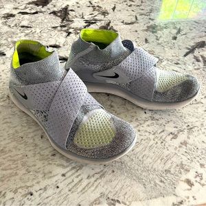Nike Free Velcro Sneakers in Gray size 7
